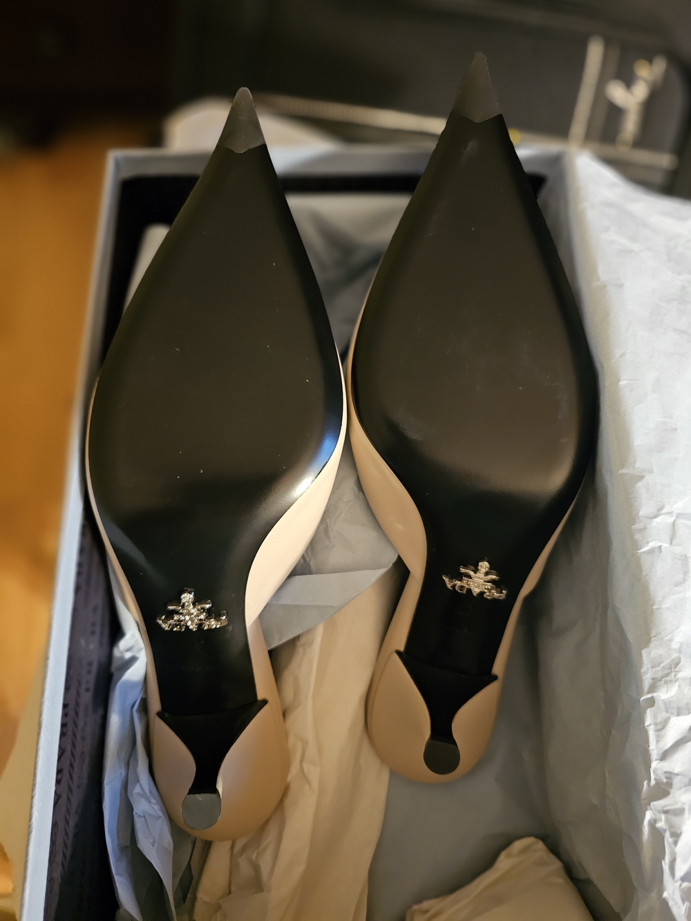 NIB-Prada Pointed Leather Slip-On Mules - Picture 2 of 3